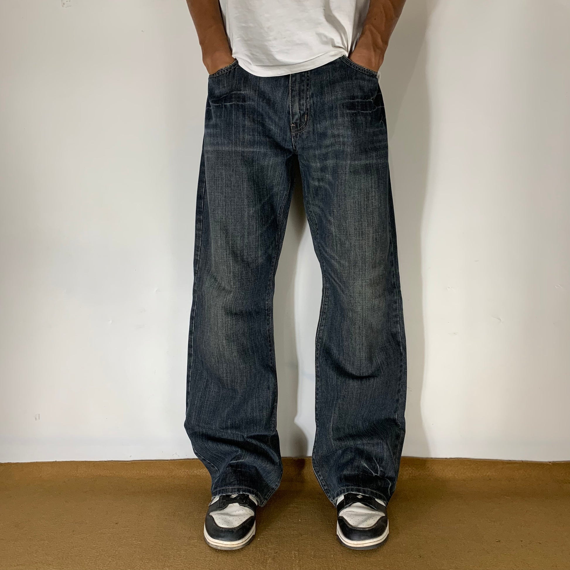GUESS JEANS