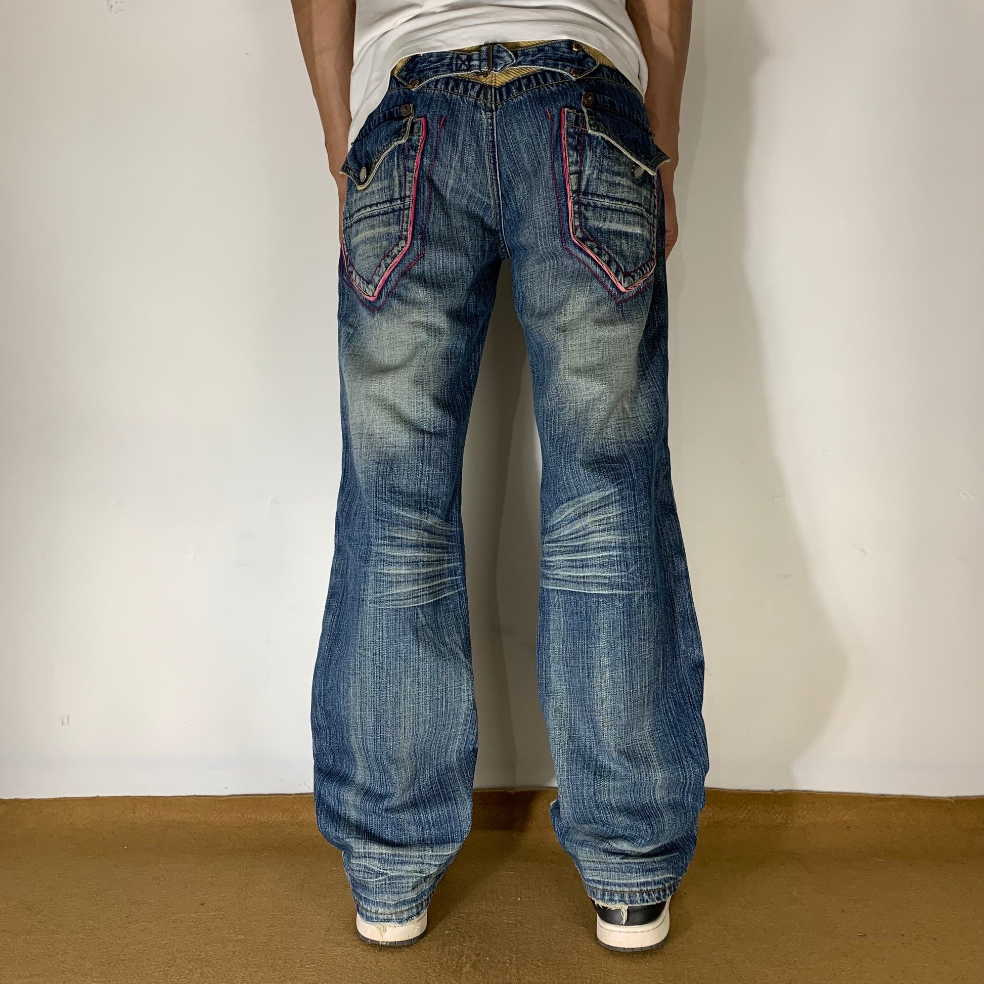 TOUGH VTG JEANS