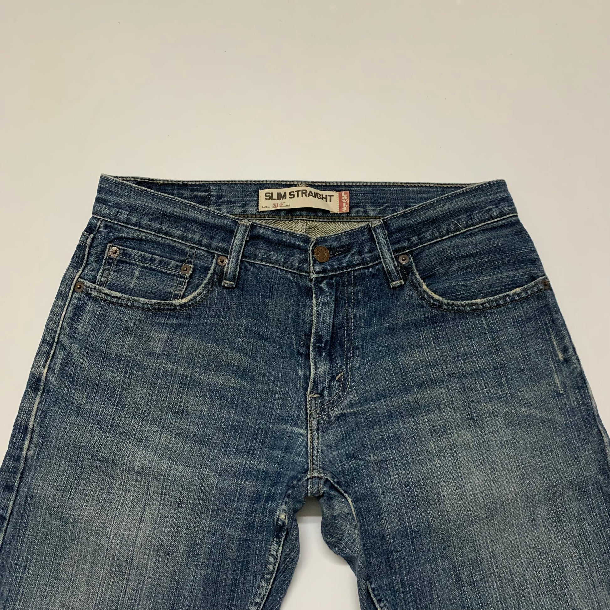 LEVI’s 514 JEANS