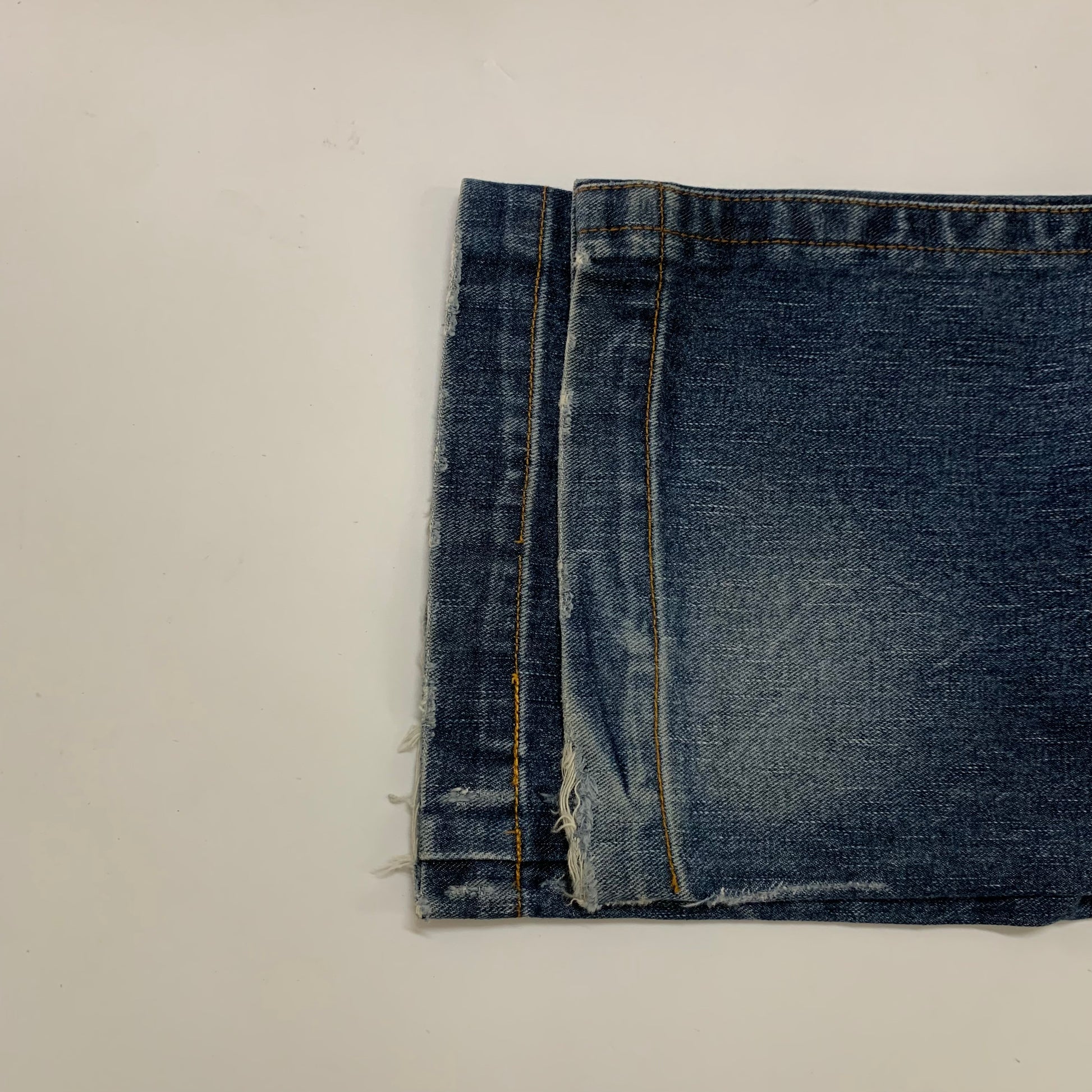 CALVIN KLEIN JEANS