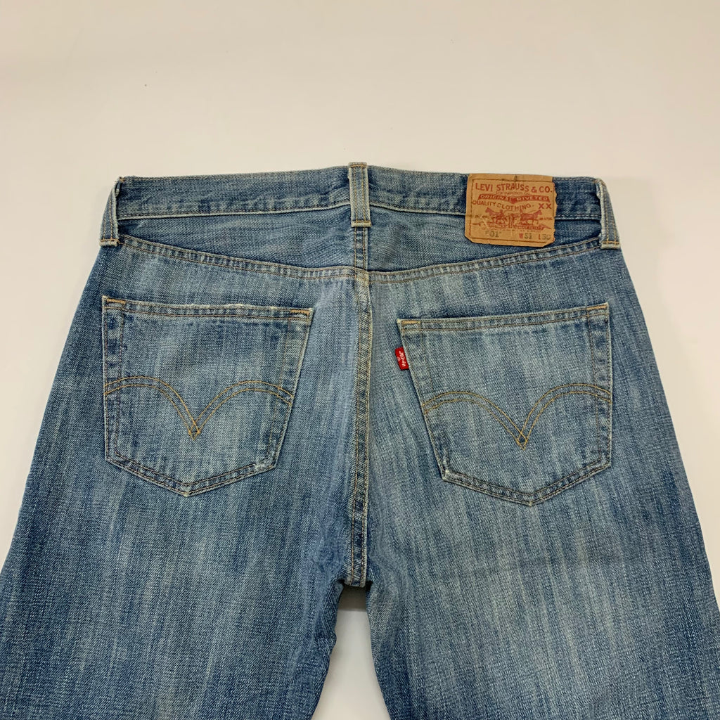 LEVI’s 501 JEANS