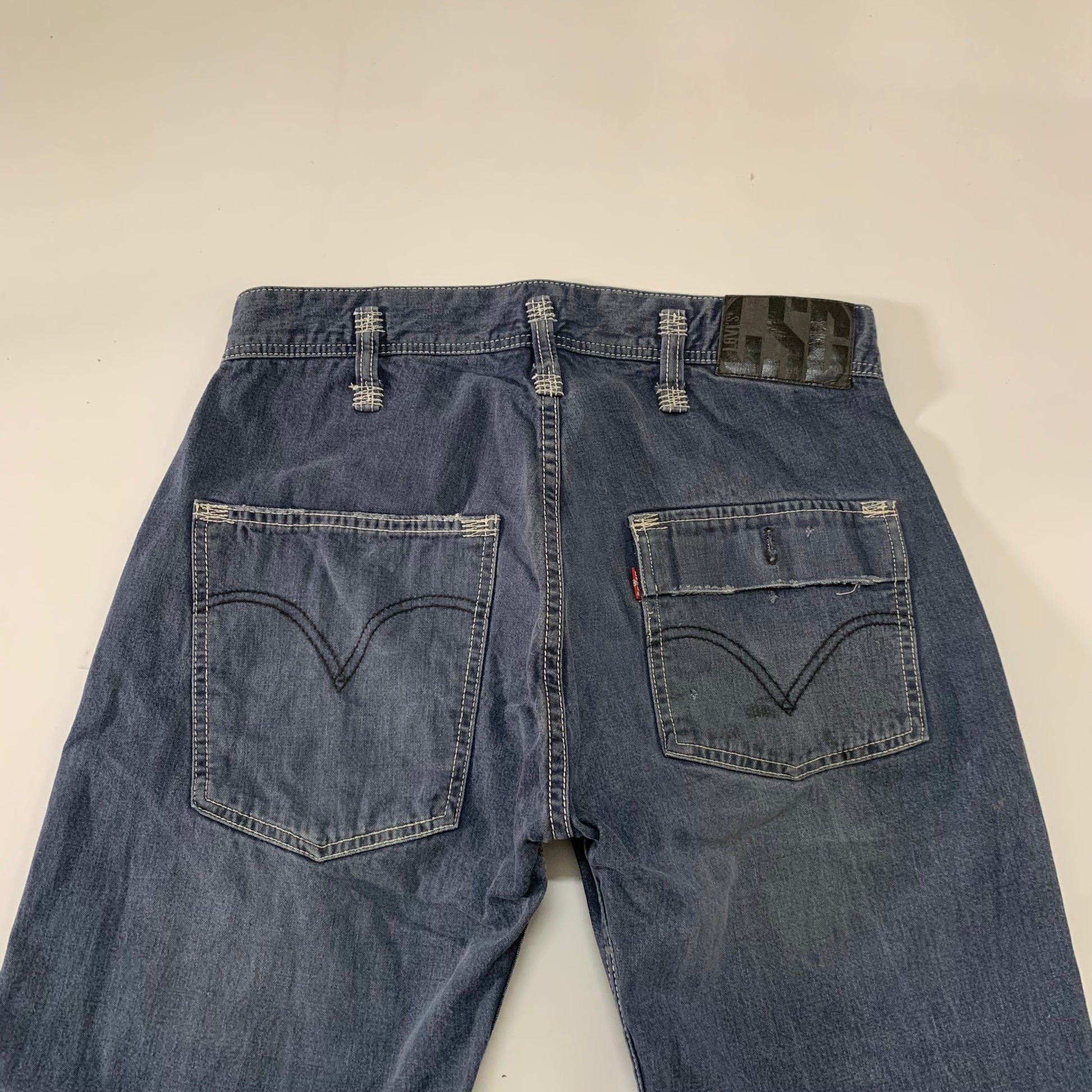 VINTAGE LEVI’s 880