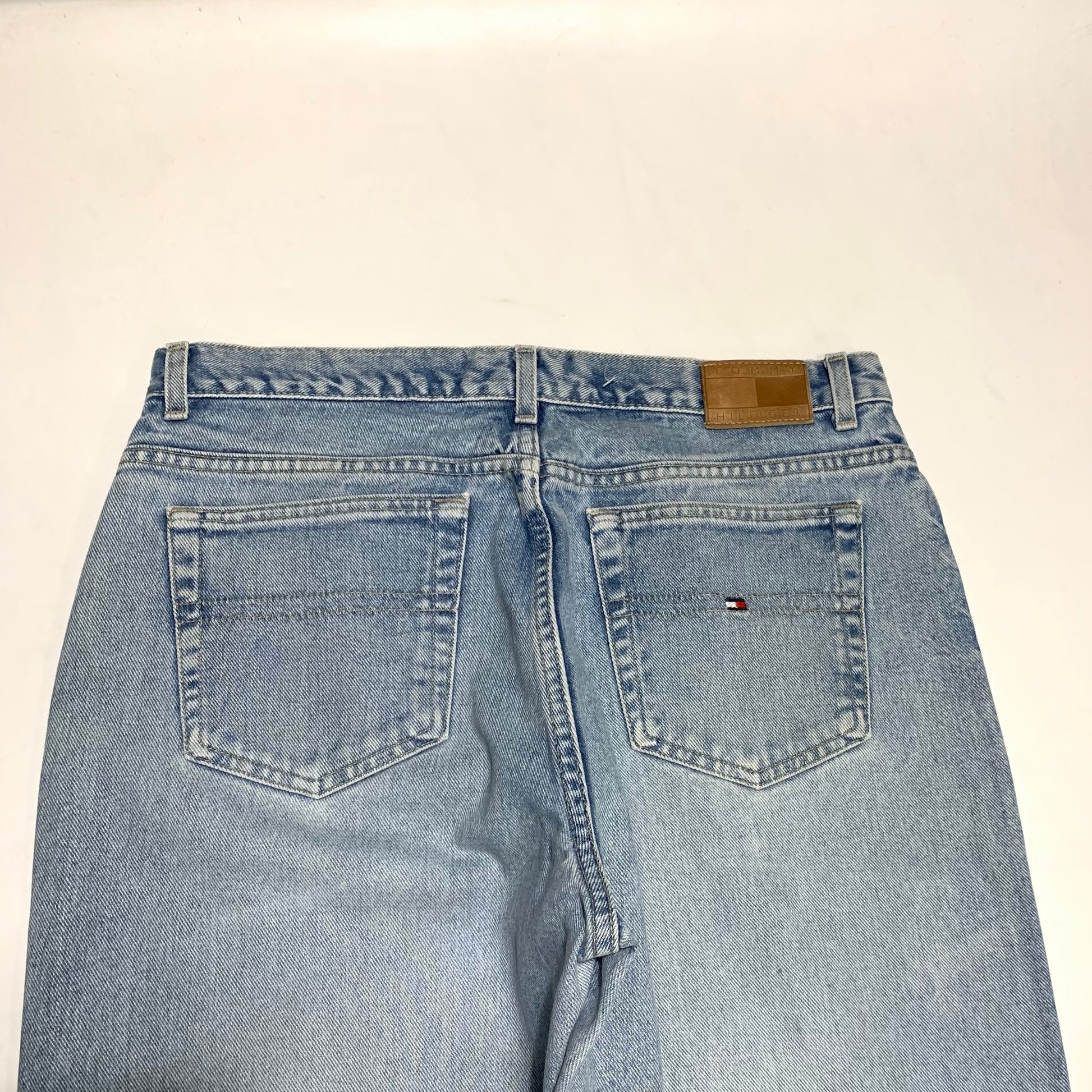 TOMMY HILFIGER JEANS