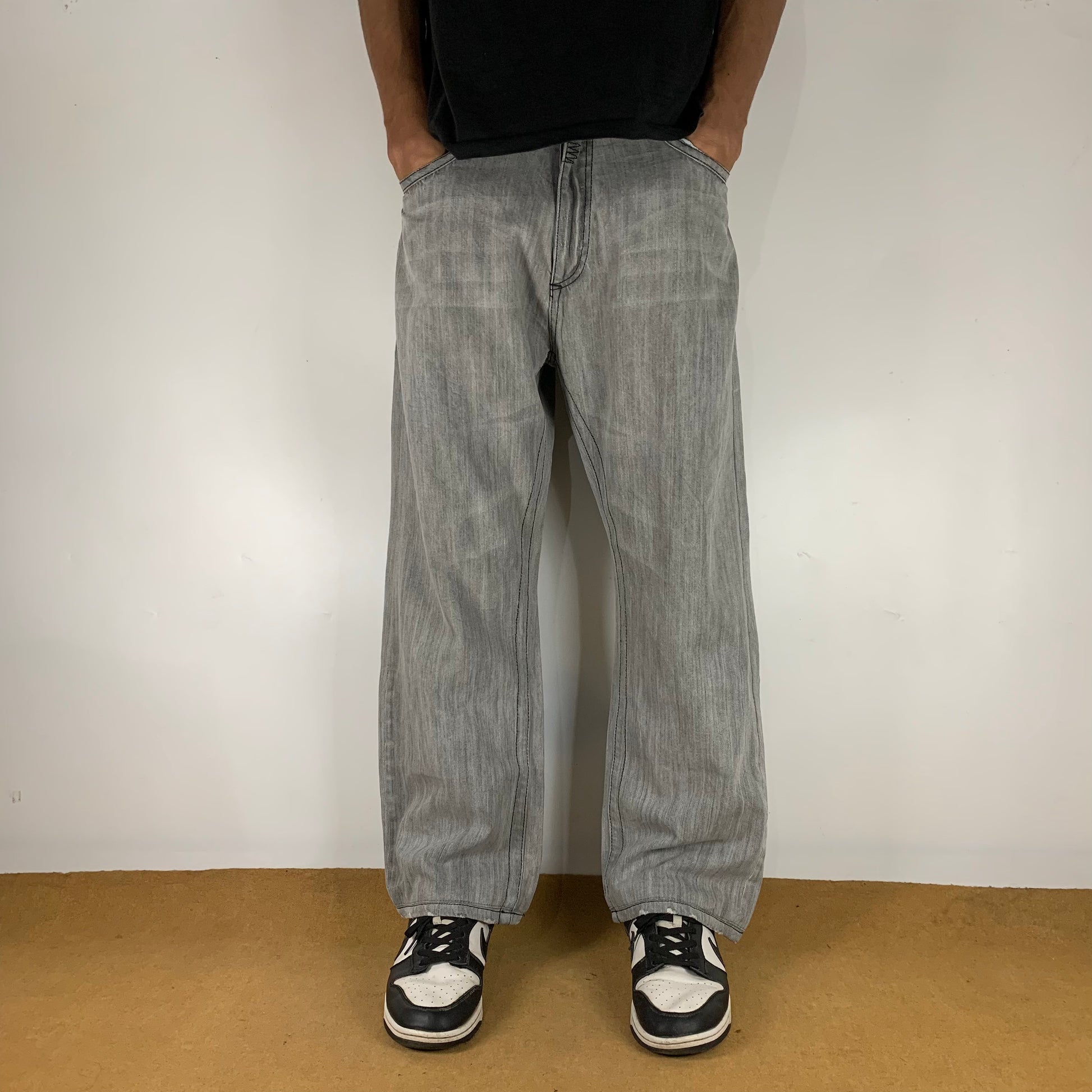 AKADEMIKS BAGGY
