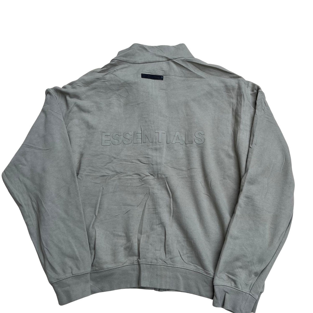 ESSENTIALS ZIPPER